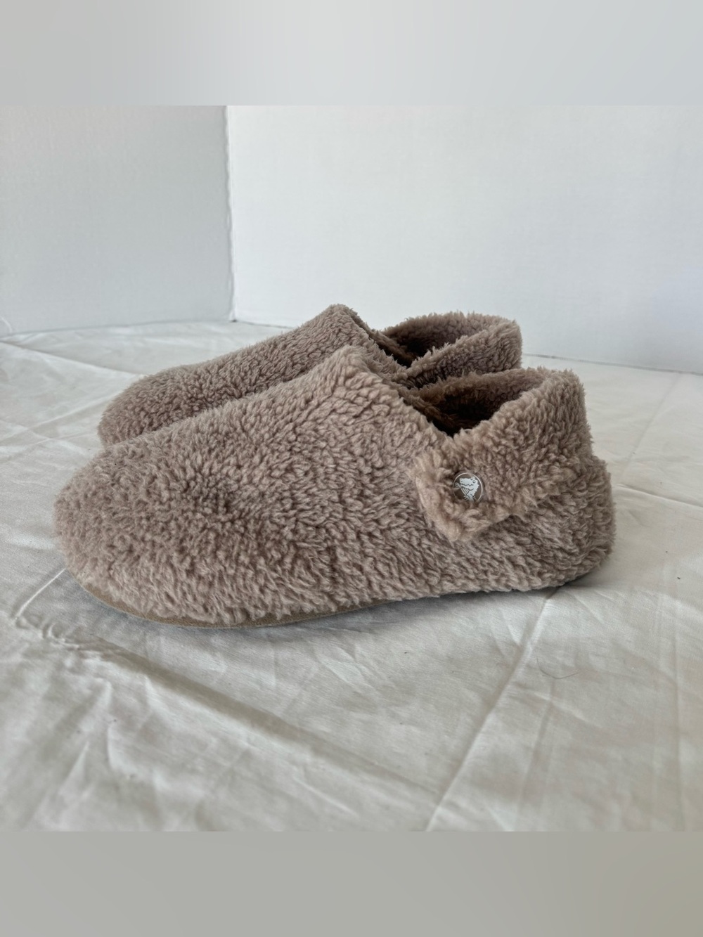 CROCS Fuzzy Plush Clog Slippers Taupe Size 8